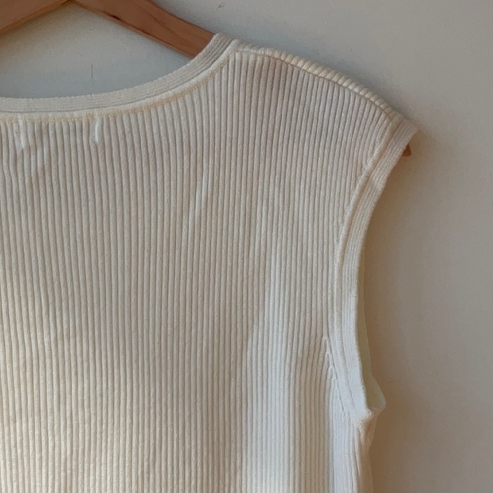 Calvin Klein Top - Picture 5 of 5